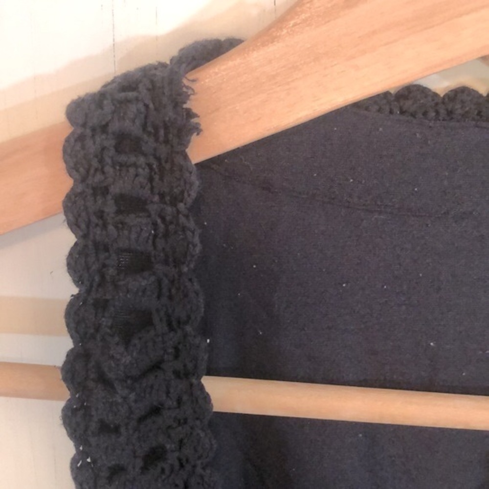 Crocheted Racerback Paisley Print Tank - Picture 5 of 12